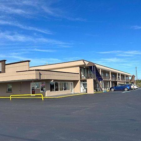 Rodeway Inn Bushnell Exterior photo